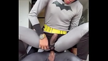 Tem Dias Que Os Heróis Só Querem Se Pegar E Gozar. - Free