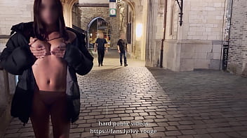 Esposa Faz Exibição Publica Riscada