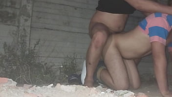 Cojiendo En El Callejon