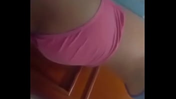 Usando Interior De Mujer