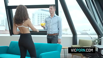 Cute Teen Brunette Luna Silver Pussy Stretched