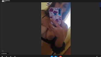 Nos Queremos Masturbar , Pero Su Hijo Nos Interrumpe