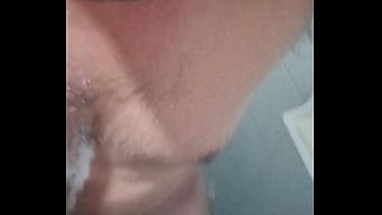 Vergondgarcia Se Enjabona Su Grande Verga