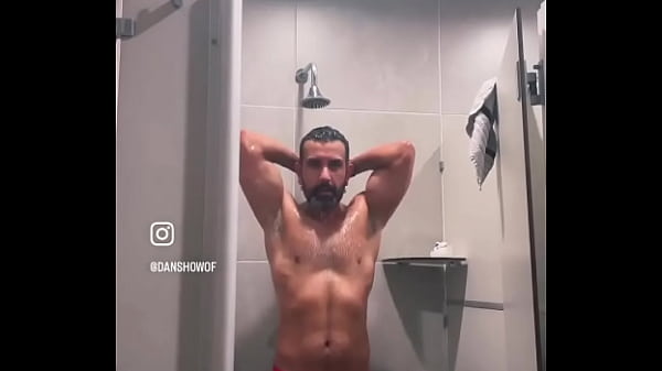 Shower Time ???prusquinttus