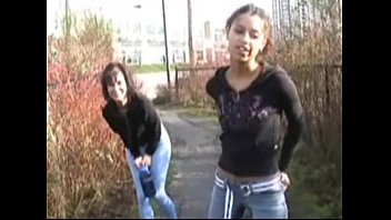 Ineed2pee - Alexa And Ariel