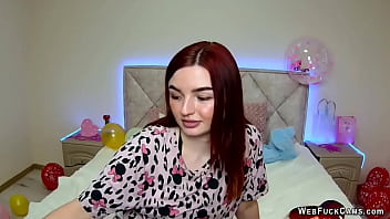 Beautiful Amateur Ginger Babe Nicolpot On Webcam Chats With Fans