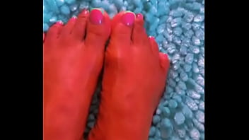 Need You To Cum Andd Suck My Toes