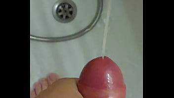 Дрочка маленького члена, сперма