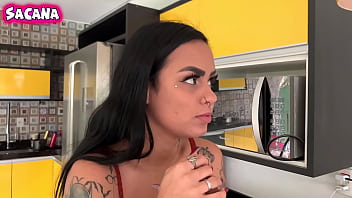 Pintor Tarado Pintou O útero Dela De Branco