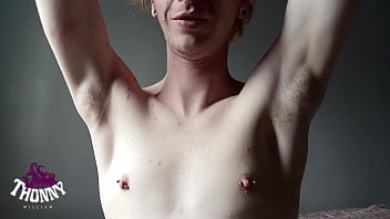 Macho Falando Putaria E Brincando Com As Axilas