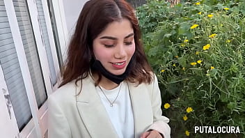 Putalocura - La Caliente Latina Marina Gold Es Pillada Y La Chupa En La Calle