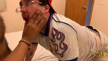 Nerdzinho Esquerdista Da Escola Foi Ajudar No Trabalho De História E Levou Rola Do Valentão (completo No Red)