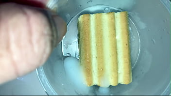 Xuất l_n bánh ngọt