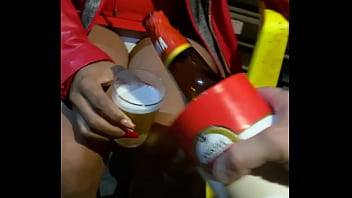 A Inteada Pagando De Calcinha No Bar Tomando Uma Cerveja Minha Esposa Nem Pode Saber Vou Levar Ela Pro Motel