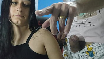 Esposa Gostosa Recebe O Vizinho Técnico De Pc Com Uma Roupa Bem Provocante E Deixa Ele Foder Até O Cuzinho!