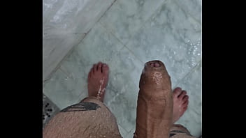 Caiu Na Net - Punheta Gostosa No Banho