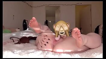 Quick Orgasm With My Wand At Hubby' House