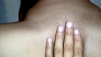 Mi Primo Me Da Mucho Placer Con Su Lengua, Chupando Mi Gran Vagina Hinchada Y Lubricada