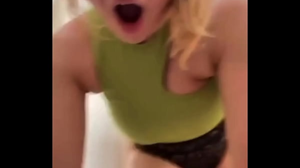 Fingering Pussy In Public