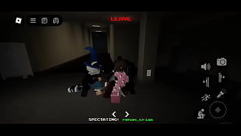 Super Dotado Comendo Rabada Enquanto São Observados