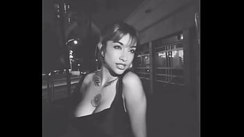 Maria Becerra Modelando