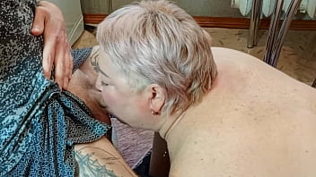 Omg!!! Old Fat Stepmom Gives Deep Blowjob Until Cum In Mouth