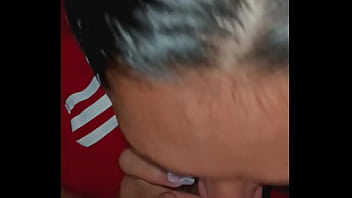 Esa De Rojo Me La Mamá Y Me La Cojo