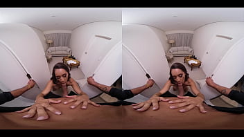 Latina Wants To Fuck Before A Party - Virtual Real Porn