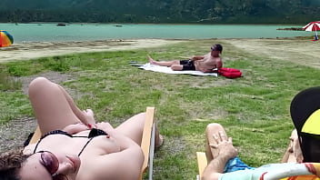 Voyeur Se Masturba En La Playa Mientras Me Toco