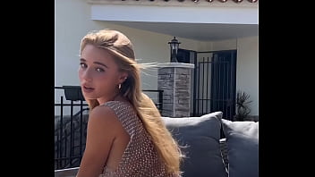 Showing My Perfect Body Outdoor