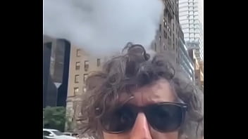 Roberto Piensa Mucho Y Se Le Quema La Neurona