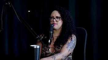 Foi Para Um Hotel Fazer Fotos Sensuais, A Família Aceitou Mas O Irmão Ficou Com Ciúmes, Não Gosta De Estereótipos, E Quando Fez Com Uma Mulher... - Brunna Sweet (watch On: Sheer/red)