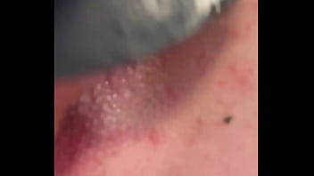 Trou Béant Avec Un Gros Plug