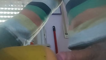 Masturbiert Mit Masturbator. Vierte Mal Dem Tag Gekommen.