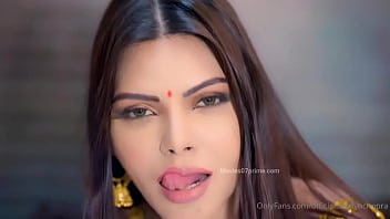 Bollywood Queen Sherlyn Chopra Fingering Her Pussy Till Orgasm And Pressing Her Juicy Melons