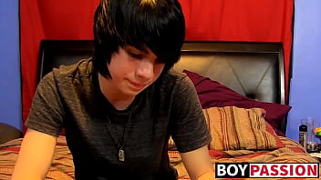 Tender Man Tugs On His Cock Vigorously After Kinky Interview