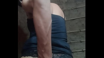 Cdzinha Kátia De Vestidinho Preto