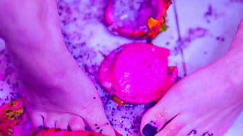 Bare Toes Crushing Juicy Fruit - Squirting-dirty-feet-new-barefoot-toes-soles-foot-licking-foot-fetish-wet-pussy-toe-suckin