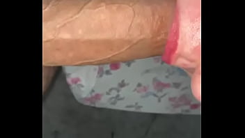 Ruivinha Submissa Paga Boquete Pro Dono Preto.