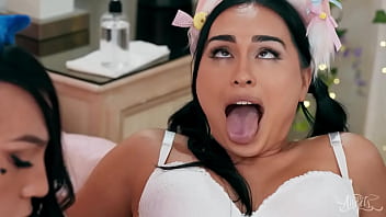 Lesbian Kawaii Streamers Go Wild / Transangels