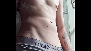 Pov Seu Vizinho Maloqueiro F1 Na Janela