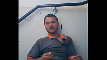 Diogo Brasileiro Punheteiro Na Escada 12