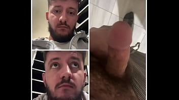 Nadi Qanaj Ai është Duke Masturbuar Në Rrjetë