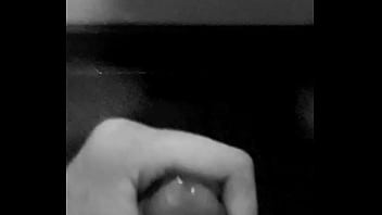 Punhetando O Rochedo De Gibraltar E Gozando