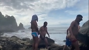 Mamando na praia. - Update #391 (2024-10-09T20:50:34.000Z)