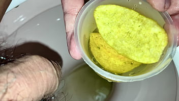 Khoai t_y chi_n ng_m nước đái