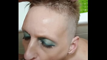 German Whore Milf Sandra Gets Little Facefuck