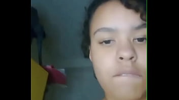 Novinha Safadinha Se Tocando Meladinha Escondido Em Casa