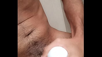 Novinho Usando Masturbador Egg