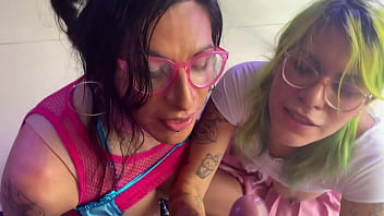 Tranny Anal Profundo, Sissy Con Faldita Penetrada Y Follada Por La Boca Con Ensalivado